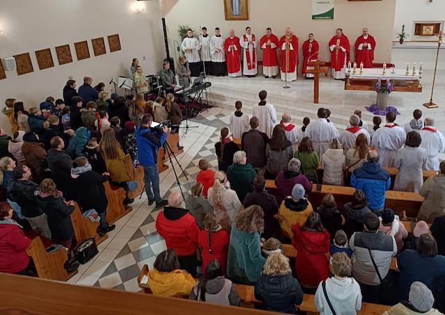 Poltár, koledn�ci, Dobrá novina