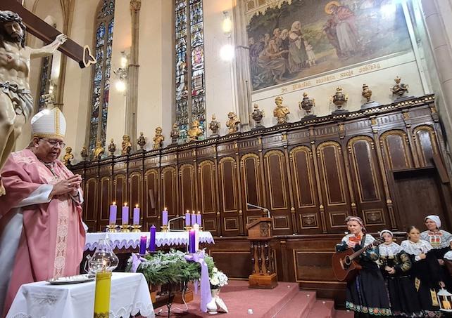 Trnava, kolednici, Dobr� novina