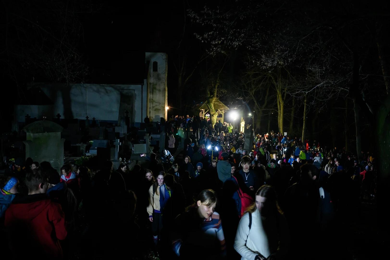 Trst�n, �elezn� p�tnik