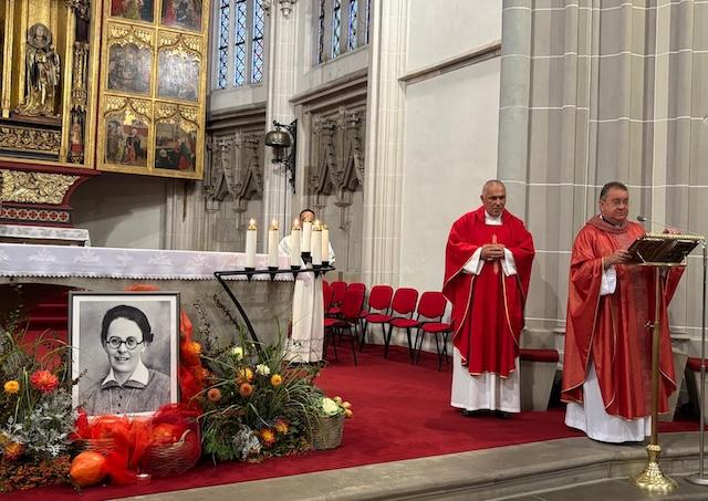 Kosice, Salkahazi, konferencia, svata omsa
